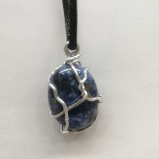 Lapis lazuli gemstone pendant